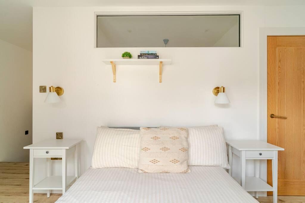 Stunning 2 Bed Apartment, Heart Of The Barbican 플리머스 외부 사진